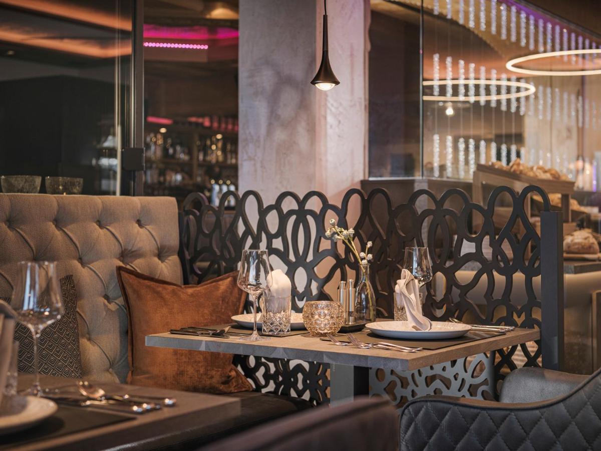 Hotel Bergkristall Zillertal - Adults Only 14 Years Plus Хипах Екстериор снимка