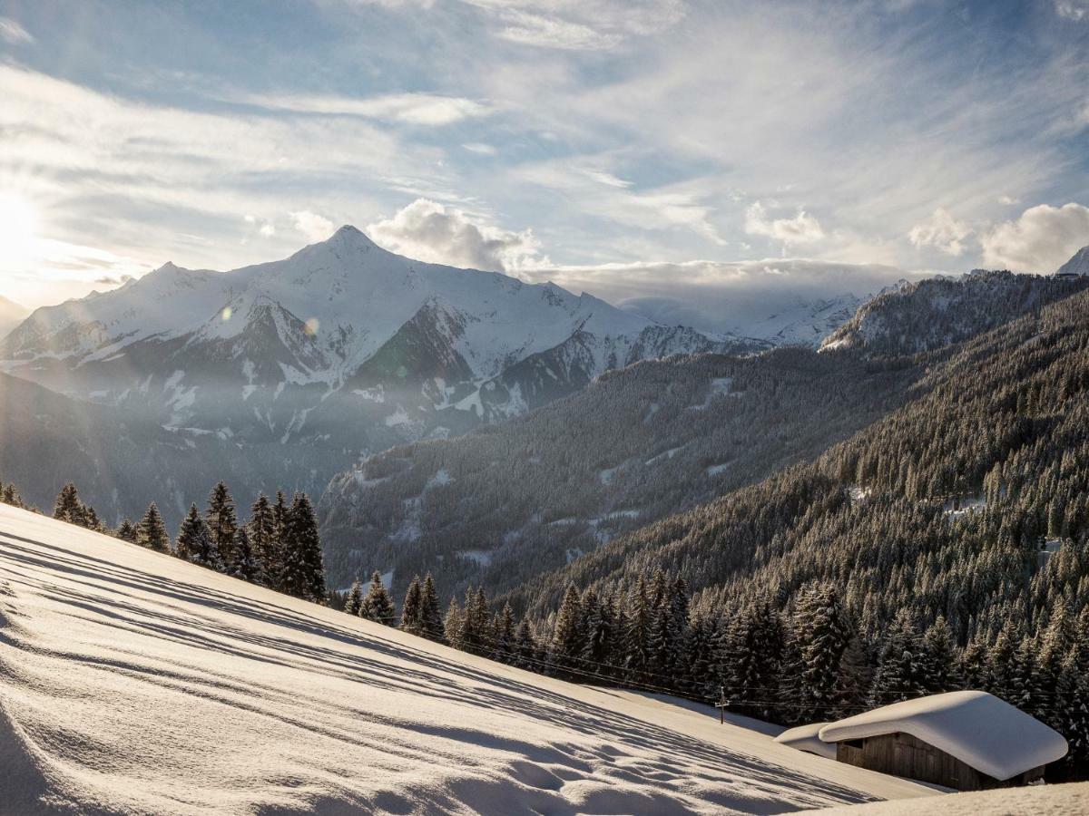 Hotel Bergkristall Zillertal - Adults Only 14 Years Plus Хипах Екстериор снимка