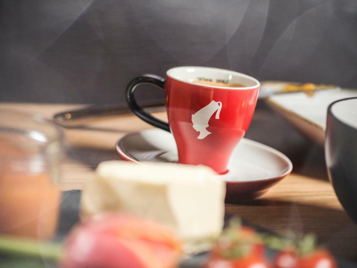 Hotel Bergkristall Zillertal - Adults Only 14 Years Plus Хипах Екстериор снимка